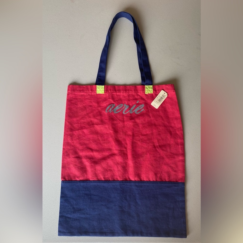 NWT Aerie (American Eagle) Red and Blue Book Tote- One Size - Picture 2 of 8